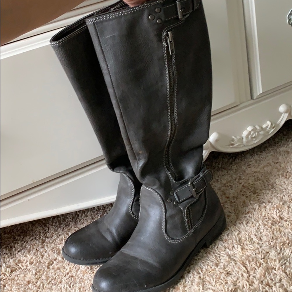 Gray Report Boots